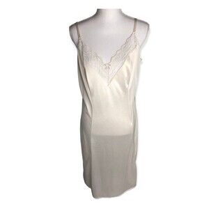 Maidenform Vintage 70's V-neck Lace Satin Full Slip Dress